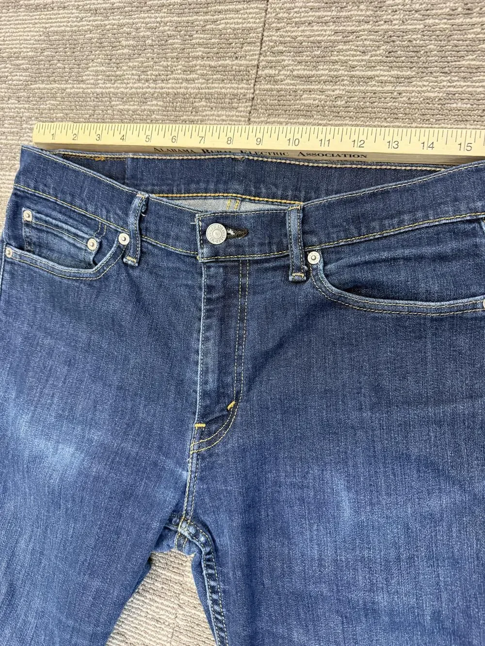 Levis 511 Jeans Mens 32x32 Blue Denim Slim Fit Zip Fly Distressed Hem 08513-0183